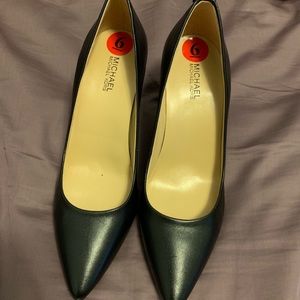 Michael Kors heels size 6